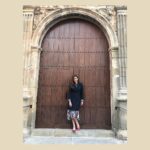 Kajal Aggarwal Instagram - #posingagainstwoodendoors Arnés, Cataluna, Spain