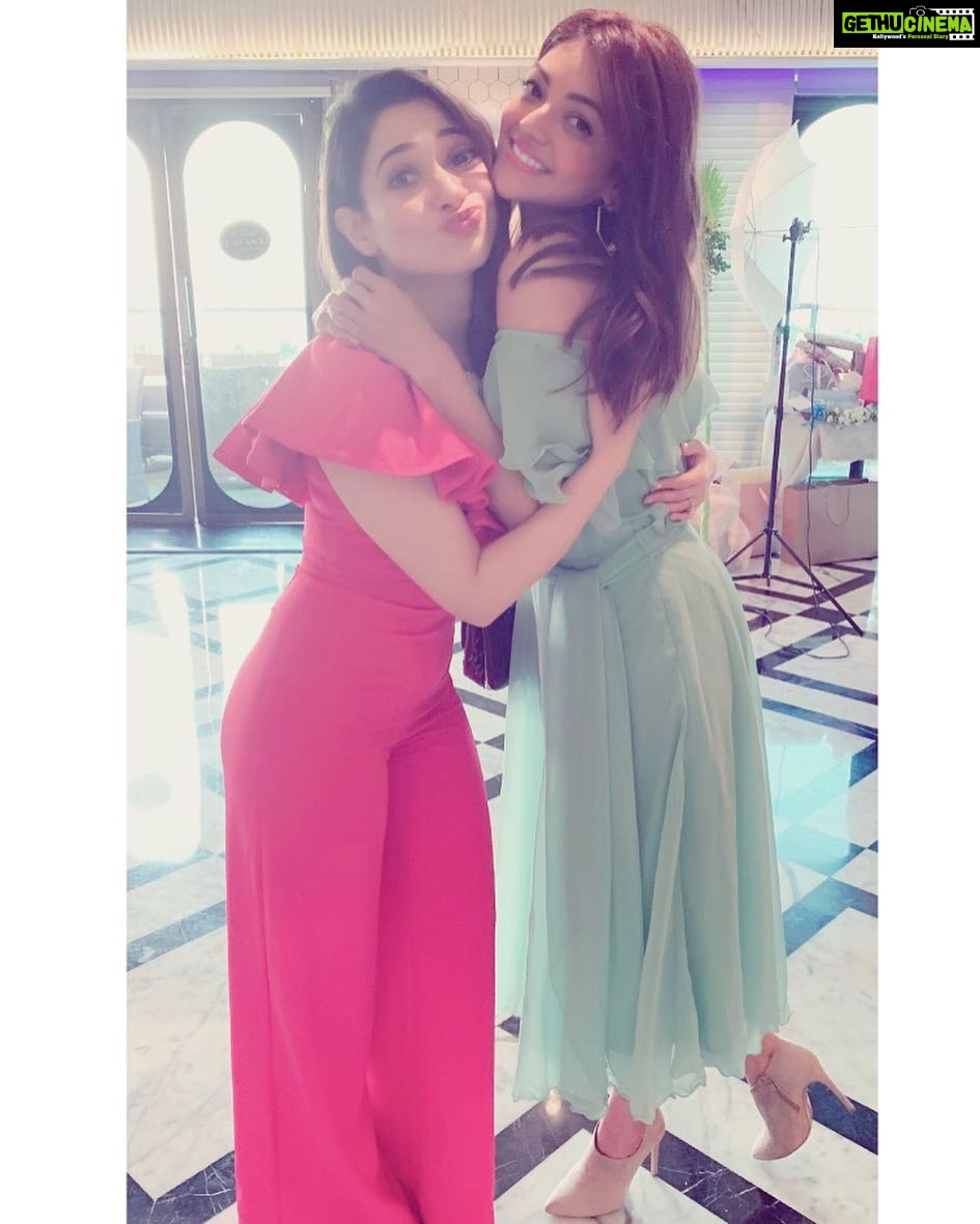 Kajal Aggarwal Instagram - Happy happy birthday gorgeous! Stay blessed @tamannaahspeaks 💕