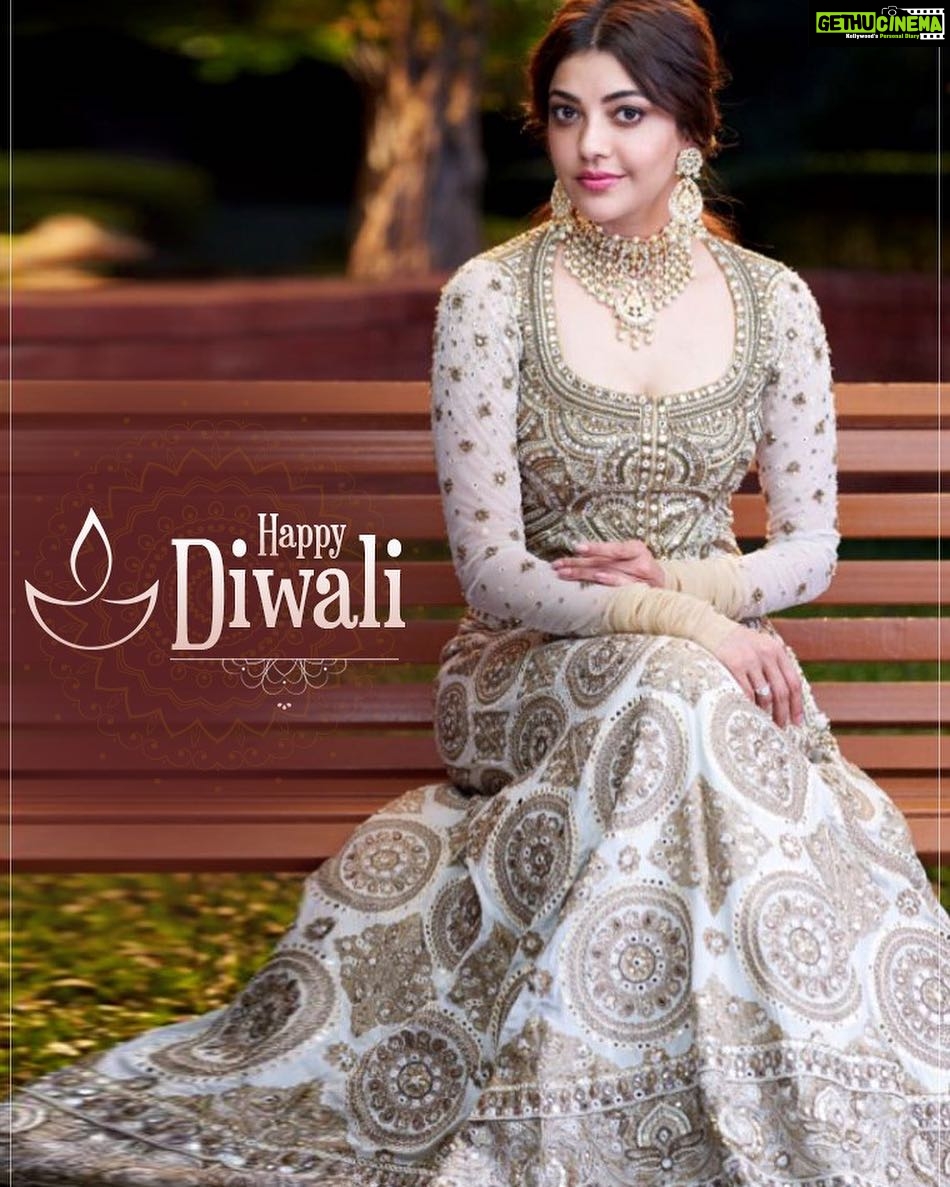 Kajal Aggarwal Instagram - #HappyDiwali my #instafamily wish you lots of love and light, within and around you. ❤️