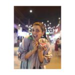 Kajal Aggarwal Instagram – #friedicecreamscenes #nightmarket p.s- don’t miss the full moon 🌕 Moringa Bar