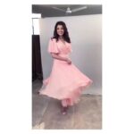 Kajal Aggarwal Instagram – ‘Pink, it’s my new obsession
Pink, it’s not even a question
And pink on the lips of your lover
‘Cause pink is the love you discover’ 🎶💗🎵 (I’m sure the tune is stuck in your head now😈)