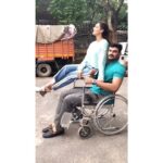 Kajal Aggarwal Instagram - Joining in the bandwagon, better late and safer! Our very conscious version. किकी we लव you (but we love rules more) . . . . . . . . The madness we do on set while shooting an action sequence, with my Star of a partner-in-humour @sreenivasbellamkonda #kikichallenge #inmyfeelingschallenge @champagnepapi #trafficpolice #responsibledriving #responsiblecitizens #dontfollowrandomfads #notattheriskofyoursafety #andnocompromiseonsafetyofothers #allforgoodhumour Video @kishorekotumphotography Dj @apoorva_srinivasan