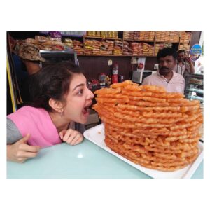 Kajal Aggarwal Instagram - What happens when you work at a mithai (Indian sweets) shop 💁🏻 #havethejalebiandeatittoo #thelookoftheotherguy #disdain