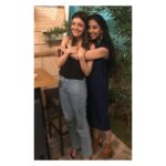Kajal Aggarwal Instagram - With my gorgeous @suhanipittie 💕 #hydevenings