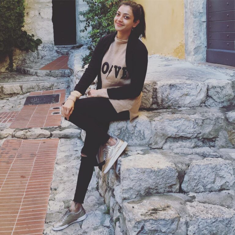 Kajal Aggarwal Instagram - Thank you @nishkalulla 💕 for these shiny new, metallic, super comfortable sneakers that keep me company during my travels 👟🏃🏽‍♀️literally living in them ! 😊#myntrasneakerclub #myntrapubcrawl #latergram Éze, Provence-Alpes-Cote D'Azur, France