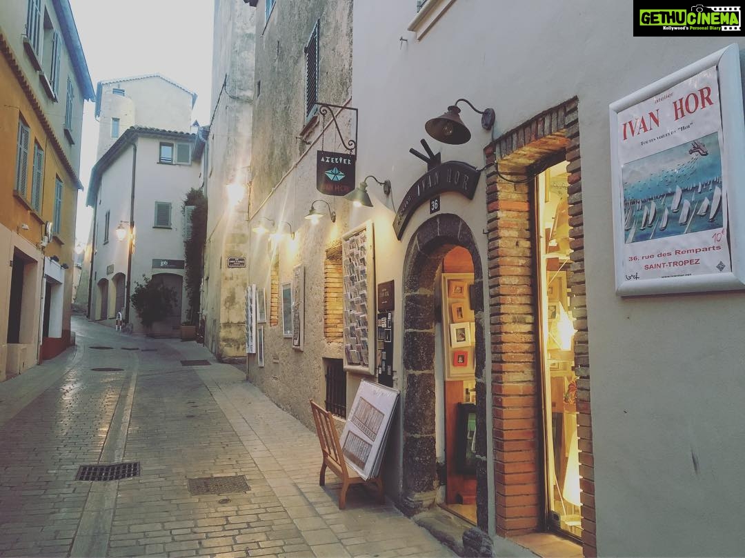 Kajal Aggarwal Instagram - #atelierivanhor #artist #sainttropez #handmade #art #hungarian #diversity #artistsoftheworld BanH-Hoi Saint-Tropez
