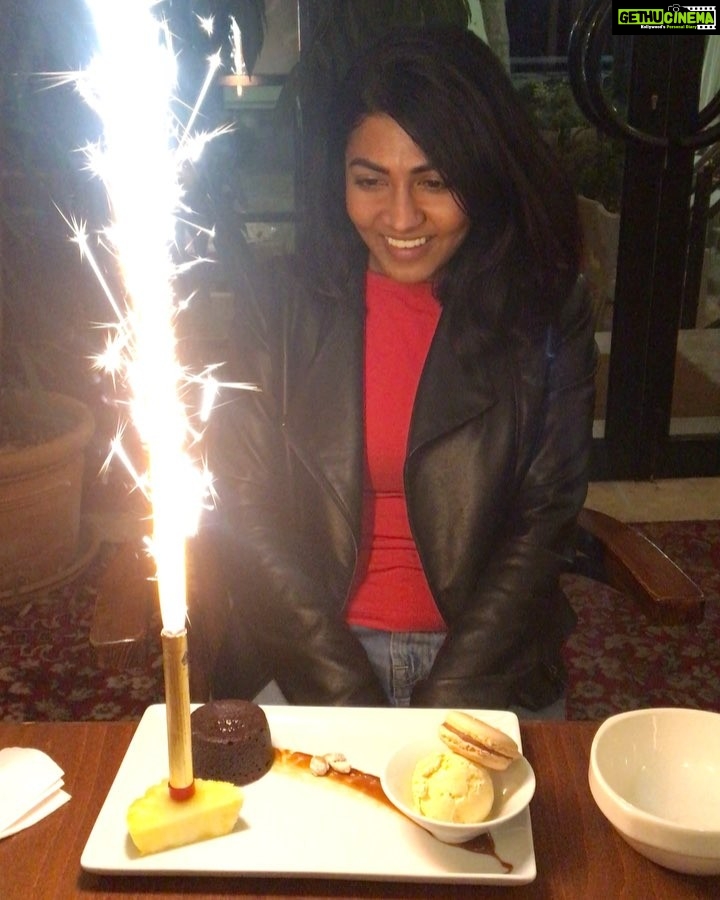 Kajal Aggarwal Instagram - Happy happy birthday 🎉 🎈 my sweetheart @pre.anca 💕 may your 2018 be even more epic! Here's to many more travels, experiences, growth, love and luck my stunner 😍 @divya.vaswani04 we miss you!!!!!