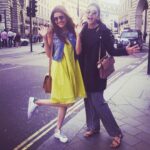 Kajal Aggarwal Instagram – #questfortheperfectpicture #londonshenanigans #Indiawasntenough @rakulpreet such fun catching up- especially when not on home turf. 💁🏻😘