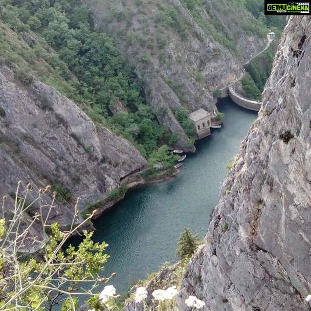Kajal Aggarwal Instagram - #kayaking #skopje #macedonia #allaboutnewexperiences Kanjon Matka