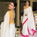 Kajol Instagram - Wishing everyone a very happy Dussehra! The start of something good....