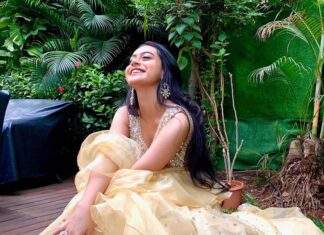 Kajol Instagram - In the times of fear we are in right now we all need a happy pill. Thank u for being mine. #babygirl #allmine #smilemore