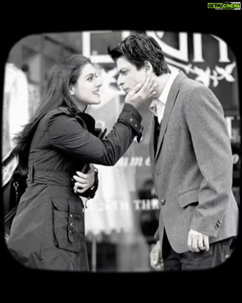 Kajol Instagram - Soooooo many memories. So much fun from Nysa's first Disney trip to seeing the history of San Fran Up, close and personal with the most amazing sunrise. It will always be one of my most fav memories! #10YearsOfMyNameIsKhan @karanjohar @iamsrk @mickeycontractor @nysadevgan