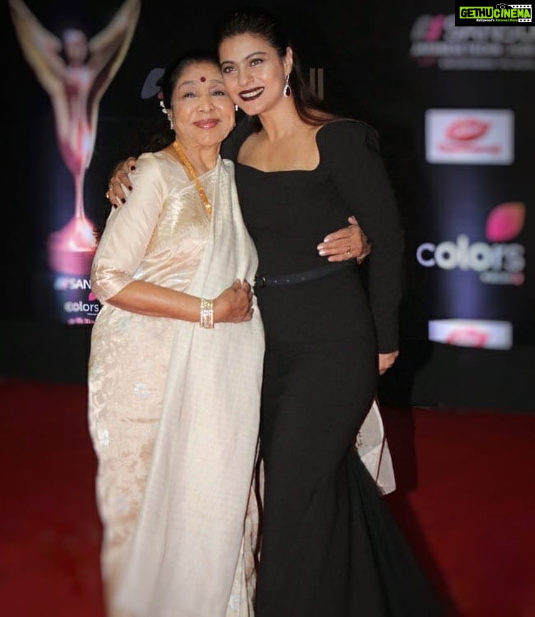 Kajol Instagram - Happy happy birthday to my most favourite always @asha.bhosle . A legend in more ways than one. ❤️always .