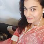 Kajol Instagram - Posting my own airport look .... 🤣🤣 Listening to Cheap Thrills by Sia 😉