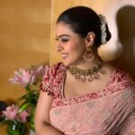 Kajol Instagram – Traditional all the way… #joyalukkas #fullyready #chennai