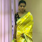 Kajol Instagram - Whiling away the week .... . It’s a hmmmmm day.