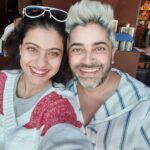 Kajol Instagram - Smiles are contagious...... #lunchwithbestie #smilewithme #livingit
