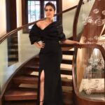 Kajol Instagram – Even peacocks wear black….. 😜.