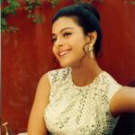 Kajol Instagram - Smiles are meant to be shared...... awkward or not #happylaughterday 😂😂