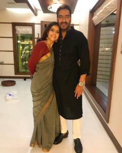 Kajol Instagram - Lights love family . Happy Deepavali to everyone 🙏
