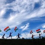 Karan Johar Instagram - The flag and the three colours are more than just a symbol - it's an embodiment of the spirit that we as Indians harbour and spread. It's marked by the sacrifices that our brave heroes have made to defend it - defend us. On our 75th #IndependenceDay, may we celebrate and continue to protect the same. Jai hind🇮🇳