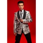 Karan Johar Instagram - At the @globalspa_mag #fitandfabulous awards! Have to thank @sohfitofficial for any semblance of my fitness! Styled by @nikitajaisinghani 📷 @rahuljhangiani