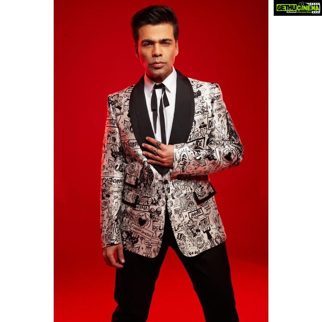Karan Johar Instagram - At the @globalspa_mag #fitandfabulous awards! Have to thank @sohfitofficial for any semblance of my fitness! Styled by @nikitajaisinghani 📷 @rahuljhangiani