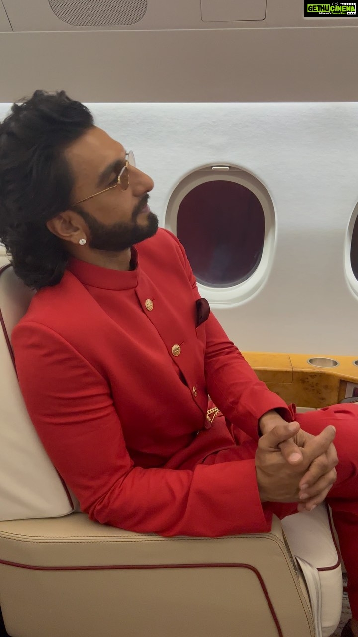 Karan Johar Instagram - Toodling with ROCKY! @ranveersingh #midairshenanigans