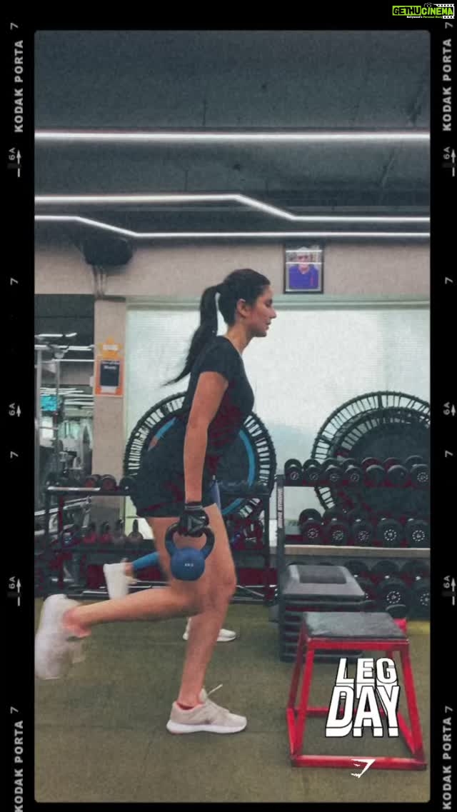 Katrina Kaif Instagram - Leg day 🤸♀️getting back into it with @yasminkarachiwala ( can’t see u 👀) but u always with me setting the pace ❤️💥 @reebokindia