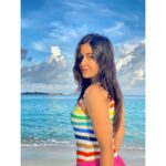 Katrina Kaif Instagram - So amzinggg to be in Maldives 🇲🇻 for shoot 💙💛🤍 #lovemyjob #grateful