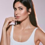 Katrina Kaif Instagram - 🚨JUST DROPPED 🚨 Say hello to the ultra shimmery Highlighters by @kaybykatrina 🤩 Reasons to love: 💫 Comes in 6 gorgeous shades to compliment every skin tone! 💫 Transparent veil of light effect 💫 Gives a natural glowy finish 🚨 Now Available at Nykaa.com 🚨