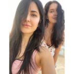Katrina Kaif Instagram - 👯‍♀️ + 🏠 =🧡