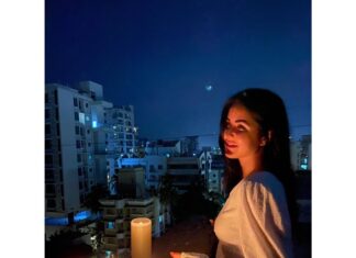 Katrina Kaif Instagram - “May it be a light to u in dark places when all other lights go out “ (LOTR )..... 🪔 💛 #9baje9minute #staysafe #stayhome #togetherwearestronger