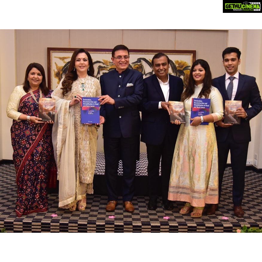 Katrina Kaif Instagram - Very moved to hear Dr Vijay Haribhakti and Nita Ambani at the launch of two books by @DrHaribhakti. Both are doing pioneering work in medicine, one is a leading surgeon, and one has built a leading platform. #NitaAmbani #MukeshAmbani @RFHospital #SirHNRelianceFoundationHospital #AJourneyForever #HeadAndNeckCancer ππ§‘