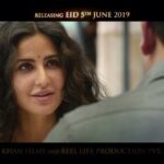 Katrina Kaif Instagram - Madam sir ka proposal #BharatThisEid @bharat_thefilm @BeingSalmanKhan @aliabbaszafar @atulreellife #BhushanKumar @tabutiful @apnabhidu @sonalikul @dishapatani @whosunilgrover @norafatehi @iaasifsheikhofficial @nikhilnamit @reellifeproduction @skfilmsofficial @tseries.official