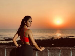 Katrina Kaif Instagram - Sunset 🌟✨