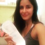 Katrina Kaif Instagram – Thank u for tagging me @varundvn  @anushkasharma . Yes, that’s a pad in my hand & there’s nothing to be ashamed about … it’s natural! Period . Best of luck to @akshaykumar @sonamkapoor @radhikaofficial for the film #padman 🌟✨👍 here I am tagging @aliabbaszafar @anaitashroffadajania @s1dofficial 🌞