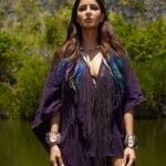 Katrina Kaif Instagram - #tb to a day at one of the most beautiful places on 🌎 makes you appreciate days like these , just being out in nature . 𝐍𝐚𝐭𝐮𝐫𝐞 𝐚𝐥𝐰𝐚𝐲𝐬 𝐰𝐞𝐚𝐫𝐬 𝐭𝐡𝐞 𝐜𝐨𝐥𝐨𝐫𝐬 𝐨𝐟 𝐭𝐡𝐞 𝐬𝐩𝐢𝐫𝐢𝐭 - 𝐑𝐚𝐥𝐩𝐡 𝐖𝐚𝐥𝐝𝐨 𝐄𝐦𝐞𝐫𝐬𝐨𝐧. 𝐋𝐨𝐨𝐤 𝐝𝐞𝐞𝐩 𝐢𝐧𝐭𝐨 𝐧𝐚𝐭𝐮𝐫𝐞 𝐚𝐧𝐝 𝐲𝐨𝐮 𝐰𝐢𝐥𝐥 𝐮𝐧𝐝𝐞𝐫𝐬𝐭𝐚𝐧𝐝 𝐞𝐯𝐞𝐫𝐲𝐭𝐡𝐢𝐧𝐠 𝐛𝐞𝐭𝐭𝐞𝐫 - 𝐀𝐥𝐛𝐞𝐫𝐭 𝐄𝐢𝐧𝐬𝐭𝐞𝐢𝐧. #worldearthday