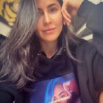 Katrina Kaif Instagram - 𝔍𝔲𝔰𝔱 𝔪𝔢 𝔣𝔬𝔯 𝔠𝔬𝔪𝔭𝔞𝔫𝔶🙂