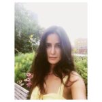 Katrina Kaif Instagram - Sunny days on the high line New York .... 🌟🌺