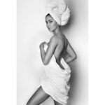 Katrina Kaif Instagram - Thank you @mariotestino for the wonderful experience of shooting for the legendary #TowelSeries ... You must come see us again soon . Here u go @anaitashroffadajania😘