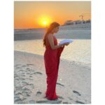 Keerthy Suresh Instagram - Singing along, note on note by the sunset is just something else ✨ #RangDeBTS #RangDe #RangDeLyrics