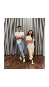 Keerthy Suresh Instagram - Don't rush. 🔴

Chumma casual ah with thambi @pawanalex 😎

#DontRushChallenge #DontRush