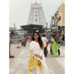 Keerthy Suresh Instagram – 😊🙏

#TempleVisit #AlamelumangapuramTemple #PrePongalVisit Alamelumangapuram Temple