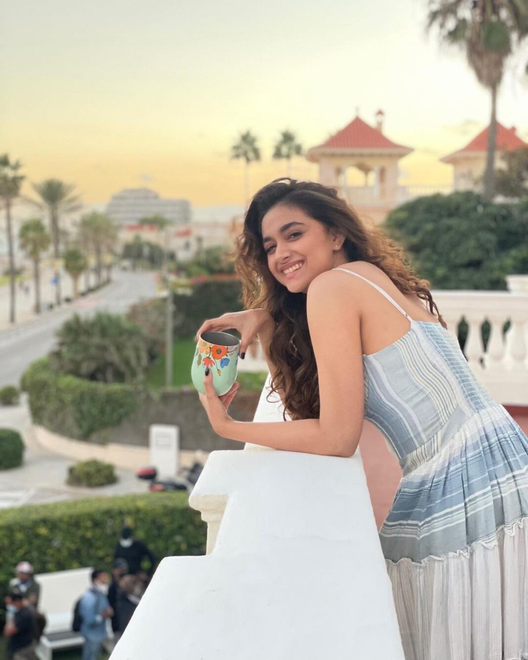 Keerthy Suresh Instagram - One of my sunset diaries 🌅 #SpainDiaries #TravelDiaries #ShootDiaries