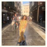 Keerthy Suresh Instagram - Casually candid in Malaga 🇪🇸 #MalagaDiariesWithKeerthy . . . #spaindiaries #malaga #travelgram #throwback #travelholic #spaintravel #malagaspain #instatravel #instathrowback