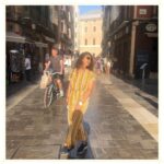 Keerthy Suresh Instagram – Casually candid in Malaga 🇪🇸 

#MalagaDiariesWithKeerthy 
.
.
.
#spaindiaries #malaga #travelgram #throwback #travelholic #spaintravel #malagaspain #instatravel #instathrowback