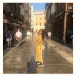 Keerthy Suresh Instagram – Palat! Hair flip on point. 💁‍♀️
Shadow off point 😂 

#MalagaDiariesWithKeerthy 
.
.
.
#spaindiaries #malaga #travelgram #throwback #travelholic #spaintravel #malagaspain #instatravel #instathrowback