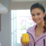 Keerthy Suresh Instagram - Fast and fresh! Usha Trienergy Mixer Grinder does the job, just the way I like it! 🙌🏻 #Usha #UshaCook #UshaTrienergy #UshaMixerGrinder