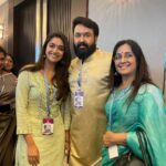 Keerthy Suresh Instagram - First time at the Association of Malayalam Artists meeting and it was lovely to catch up with some favorite friends and colleagues. Thank you so much for creating this opportunity, AMMA! @mohanlal @mammootty @benanna_love @aparna.balamurali @actor_jayasurya @anu.mohan.k #associationofmalayalammovieartists